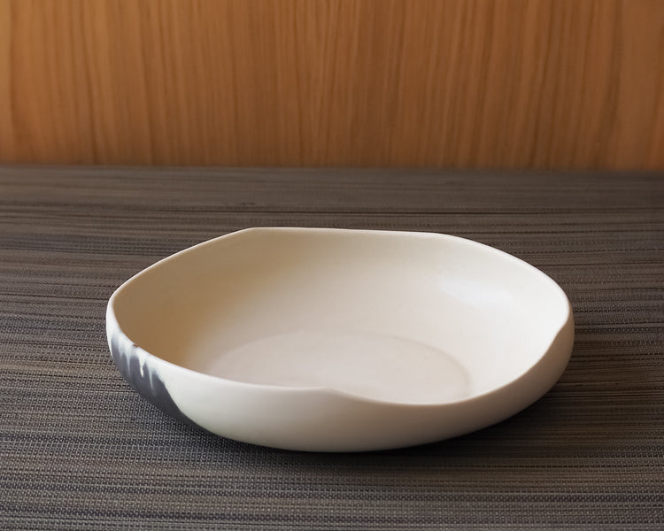 Sand Black Shallow Bowl L